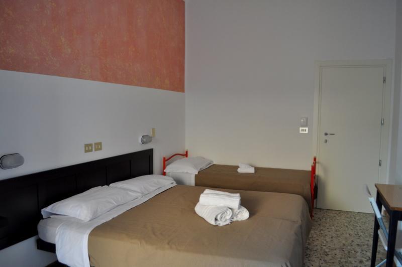 Hotel Urano Cattolica Luaran gambar