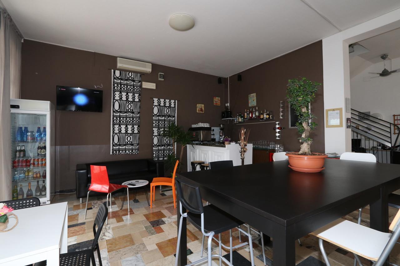 Hotel Urano Cattolica Luaran gambar