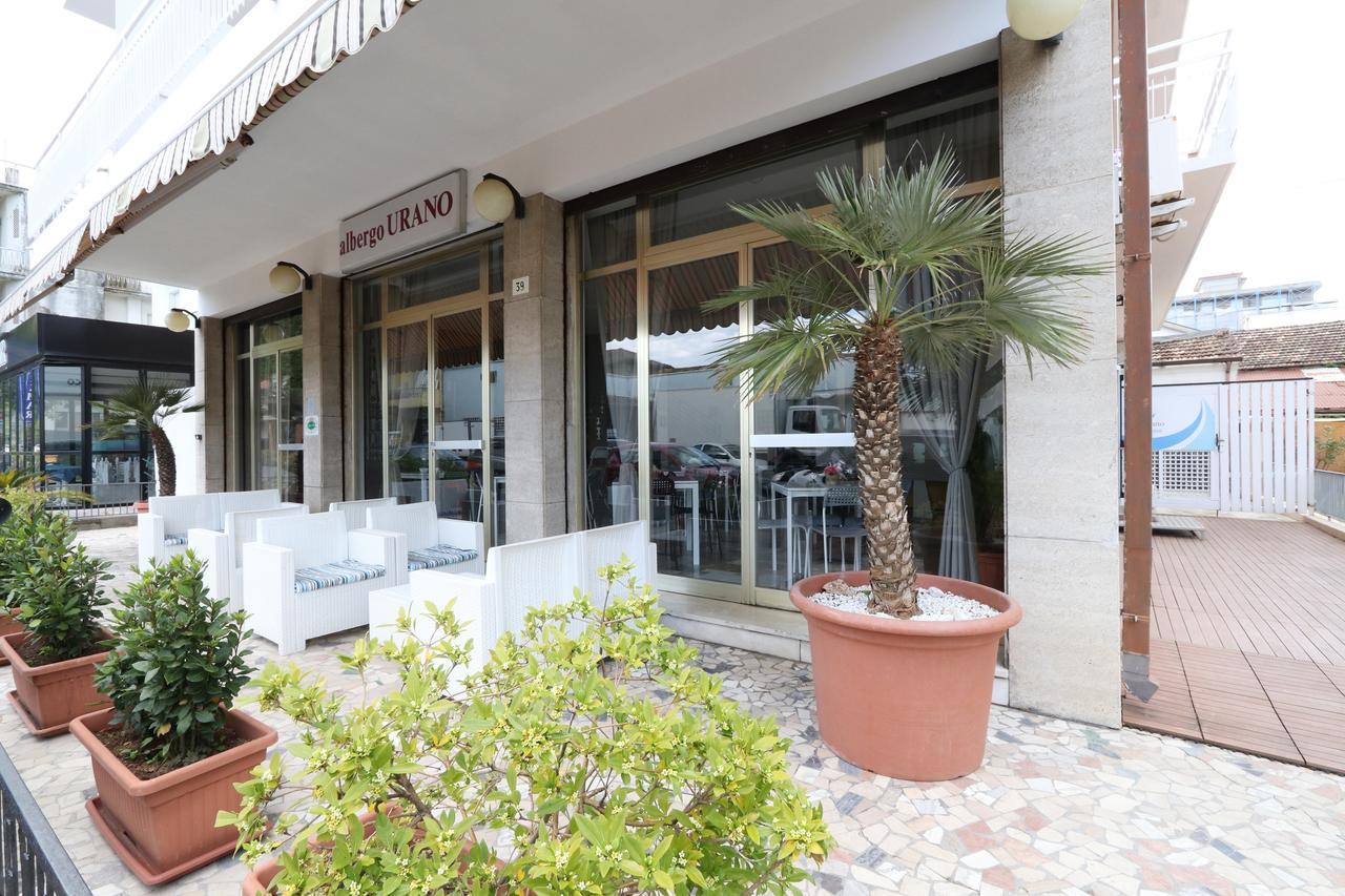 Hotel Urano Cattolica Luaran gambar