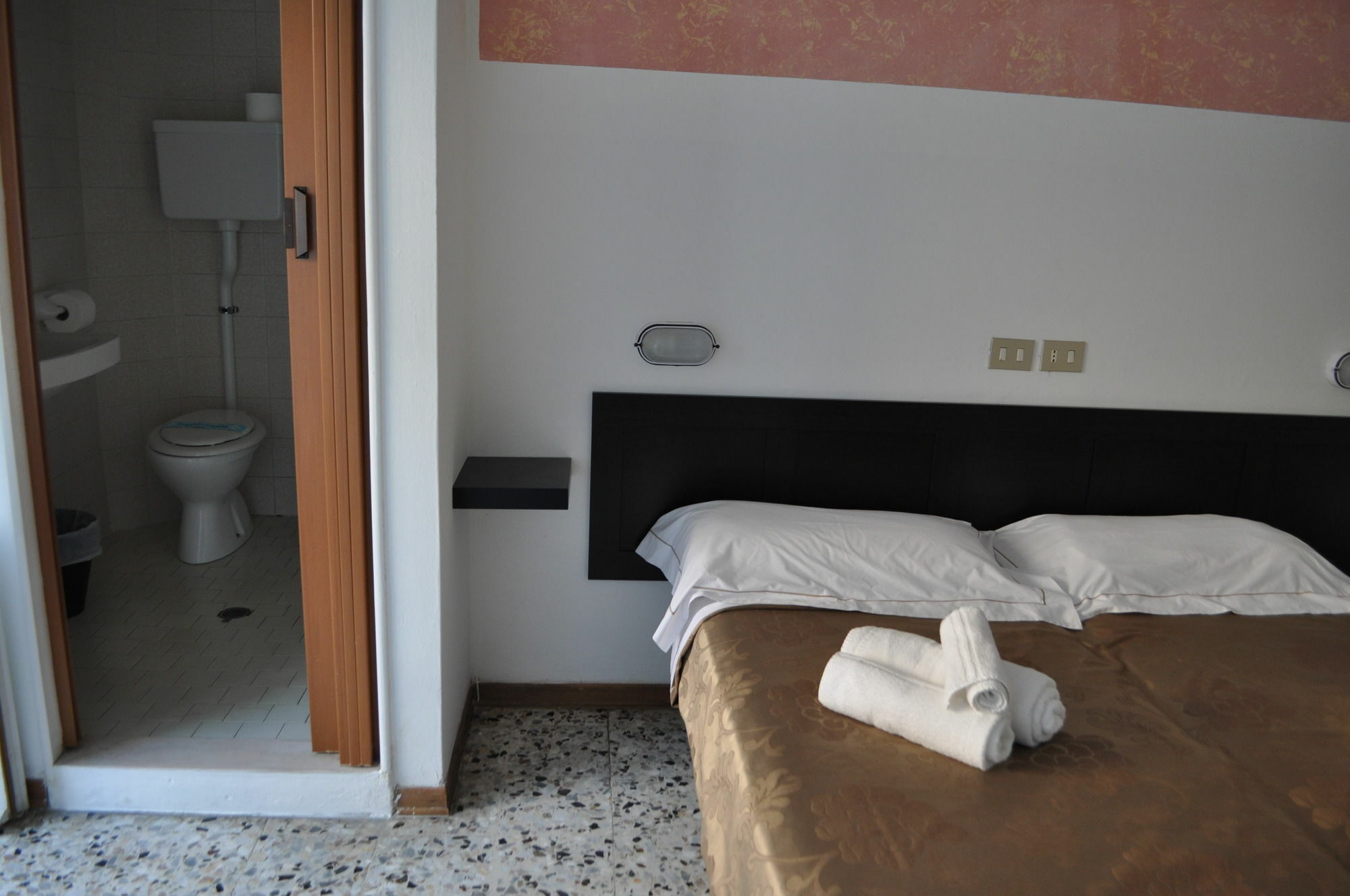 Hotel Urano Cattolica Luaran gambar