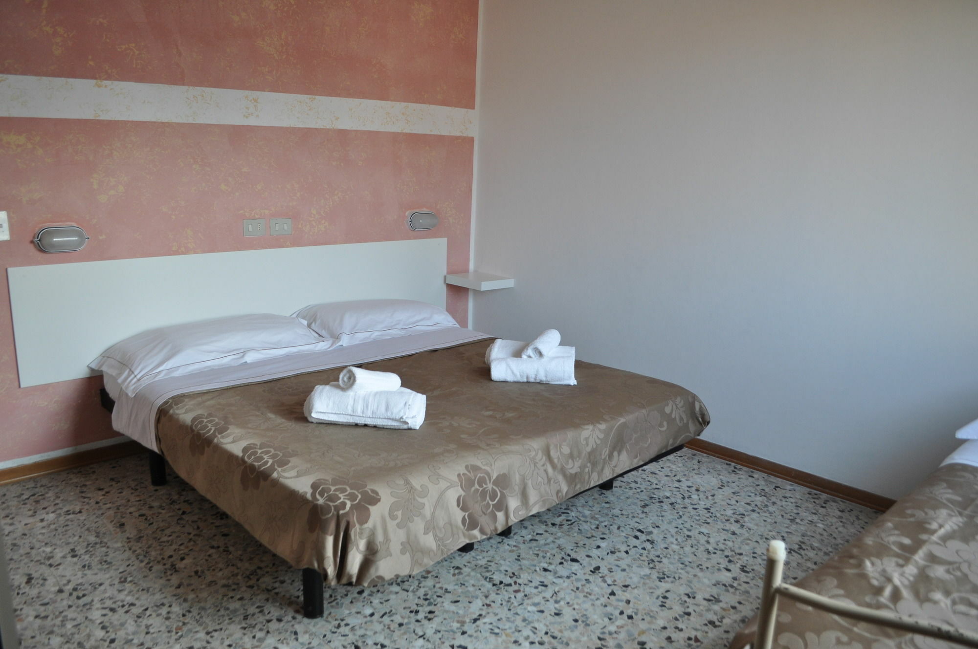 Hotel Urano Cattolica Luaran gambar