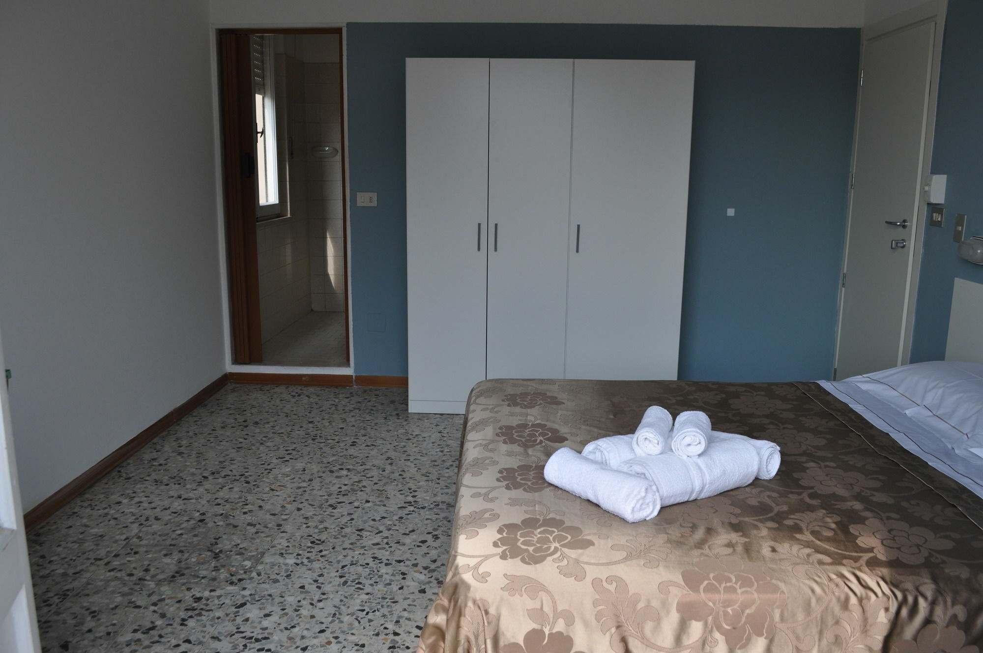 Hotel Urano Cattolica Luaran gambar